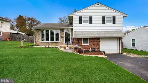 304 S New Ardmore Ave, Broomall, PA 19008