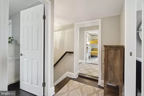 Entry Way - 844 Cricket Rd, Secane, PA 19018 photo 4 of 4