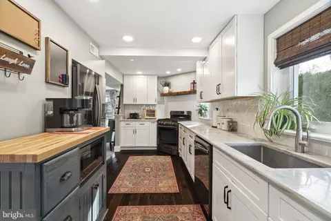 Kitchen - 844 Cricket Rd, Secane, PA 19018 photo 3 of 7