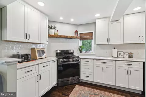 Kitchen - 844 Cricket Rd, Secane, PA 19018 photo 5 of 7