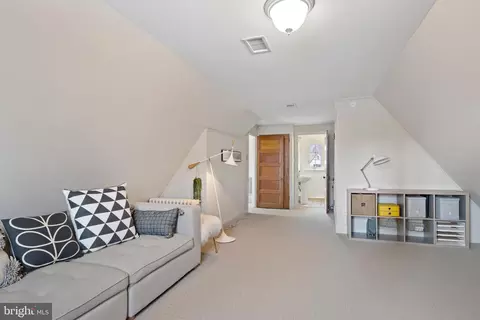 Living - 113 Banbury Way, Wayne, PA 19087 photo 5 of 5