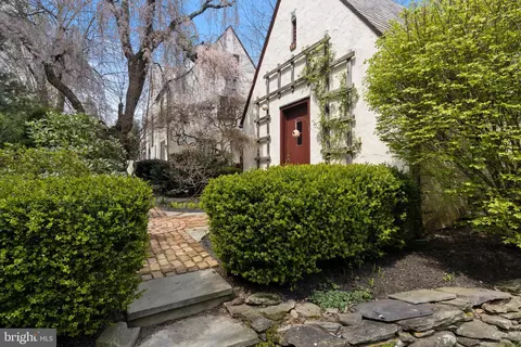 Exterior - 113 Banbury Way, Wayne, PA 19087 photo 7 of 17