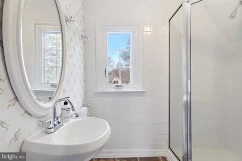 Bath - 113 Banbury Way, Wayne, PA 19087 photo 5 of 5