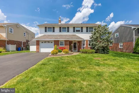 1418 Brierwood Rd, Havertown, PA 19083
