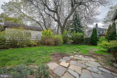 Exterior - 118 Conestoga Rd, Wayne, PA 19087 photo 7 of 10