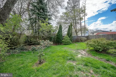 Exterior - 118 Conestoga Rd, Wayne, PA 19087 photo 8 of 10