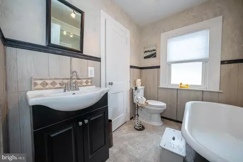 Bath - 118 Conestoga Rd, Wayne, PA 19087 photo 4 of 5