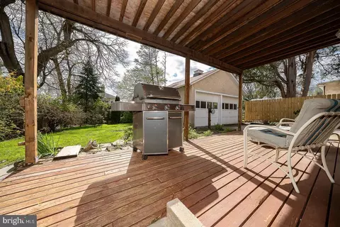 Exterior - 118 Conestoga Rd, Wayne, PA 19087 photo 4 of 10