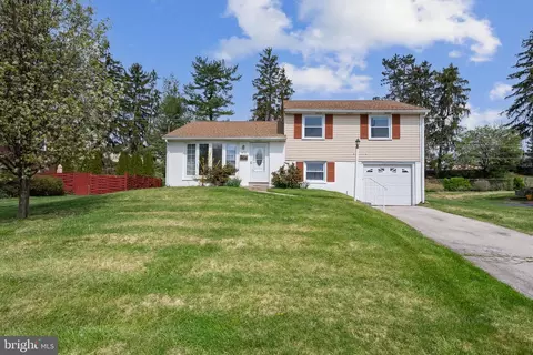 872 Rhoads Dr, Springfield, PA 19064