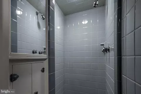 Bath - 249 West Ave, Springfield, PA 19064 photo 3 of 4