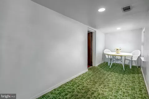 Entry Way - 249 West Ave, Springfield, PA 19064 photo 1 of 1