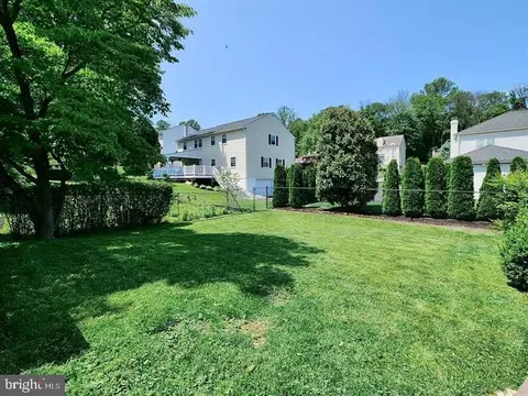 Exterior - 791 W Rolling Rd, Springfield, PA 19064 photo 12 of 12