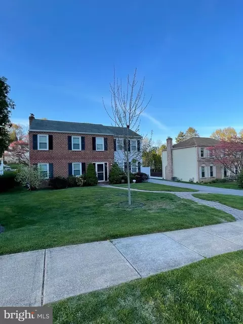 Exterior - 791 W Rolling Rd, Springfield, PA 19064 photo 5 of 12