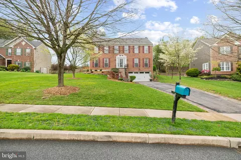 36 Huntingdon Farm Dr, Glen Mills, PA 19342