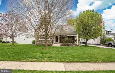 109 Locust Rd, Morton, PA 19070