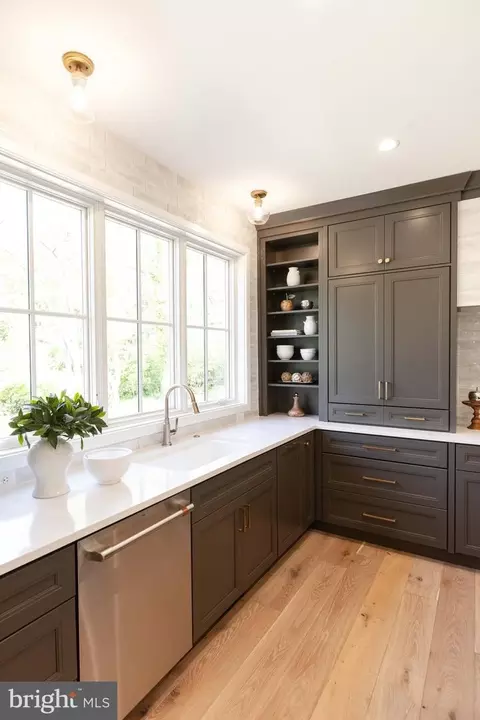 Kitchen - 1 Weirwood Rd, Wayne, PA 19087 photo 4 of 6