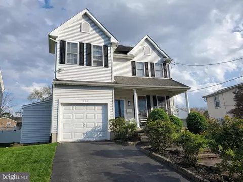 228 Henderson Ave, Ridley Park, PA 19078