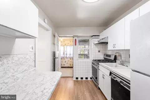 Kitchen - 136 Copley Rd, Upper Darby, PA 19082 photo 3 of 5
