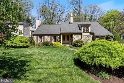 28 S Longpoint Ln, Rose Valley, PA 19063