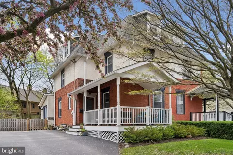 420 W Beechtree Ln, Wayne, PA 19087