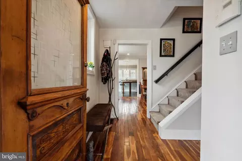 Entry Way - 420 W Beechtree Ln, Wayne, PA 19087 photo 1 of 2