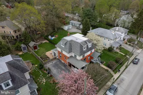 Exterior - 420 W Beechtree Ln, Wayne, PA 19087 photo 15 of 18