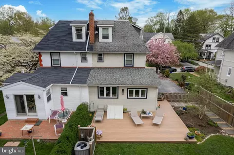Exterior - 420 W Beechtree Ln, Wayne, PA 19087 photo 12 of 18