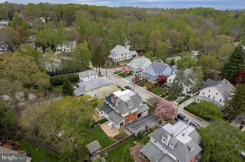 View/Area - 420 W Beechtree Ln, Wayne, PA 19087 photo 4 of 5