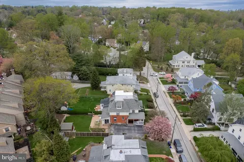 View/Area - 420 W Beechtree Ln, Wayne, PA 19087 photo 3 of 5