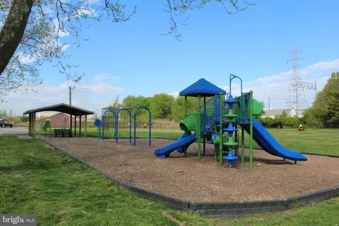 1046 Yates Ave, Marcus Hook, PA 19061 photo 12