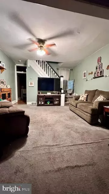 1046 Yates Ave, Marcus Hook, PA 19061 photo 5
