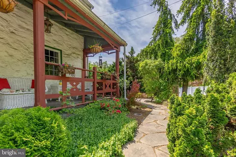 Exterior - 111 Waterville Rd, Wallingford, PA 19086 photo 6 of 24