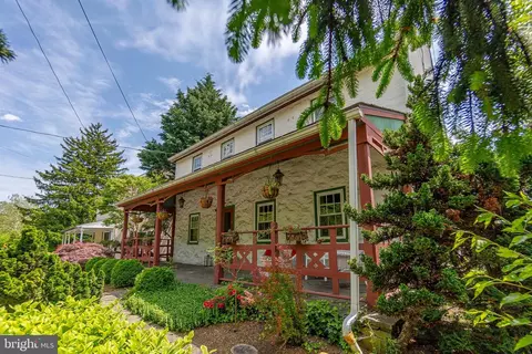 Exterior - 111 Waterville Rd, Wallingford, PA 19086 photo 3 of 24