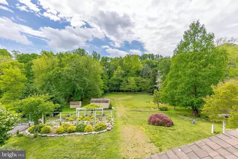 Exterior - 111 Waterville Rd, Wallingford, PA 19086 photo 16 of 24