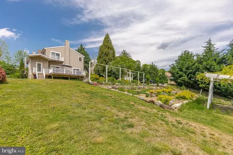Exterior - 111 Waterville Rd, Wallingford, PA 19086 photo 17 of 24