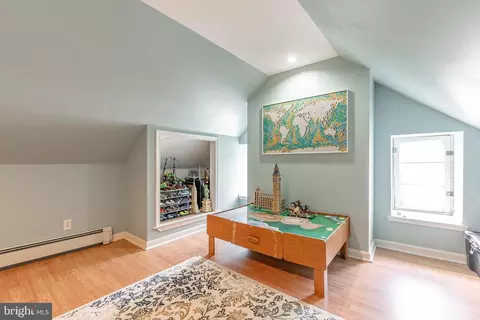 Entry Way - 111 Waterville Rd, Wallingford, PA 19086 photo 5 of 6
