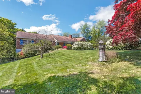 422 Spring Valley Rd, Media, PA 19063