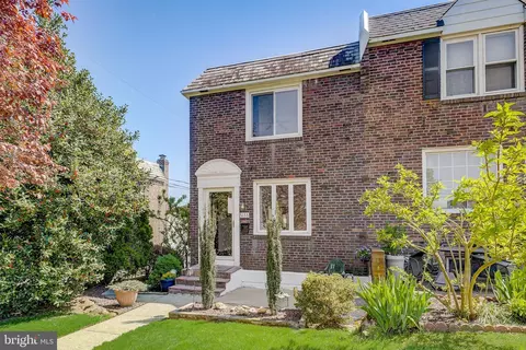 5133 Gramercy Dr, Clifton Heights, PA 19018