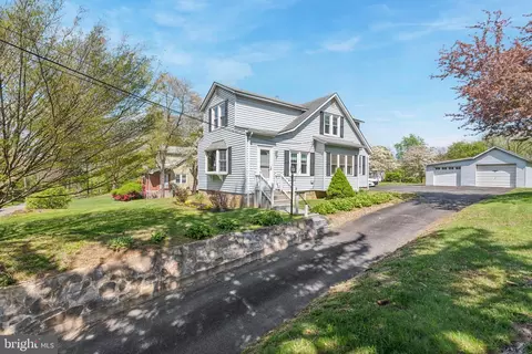 329 W Knowlton Rd, Media, PA 19063