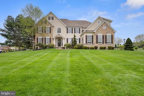 3234 Hamilton Ln, Garnet Valley, PA 19060