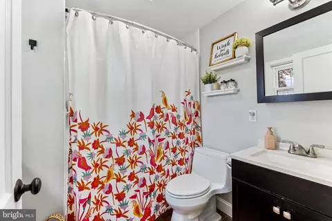 Bath - 66 Worrell Dr, Springfield, PA 19064 photo 2 of 2