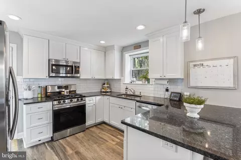 Kitchen - 66 Worrell Dr, Springfield, PA 19064 photo 3 of 5