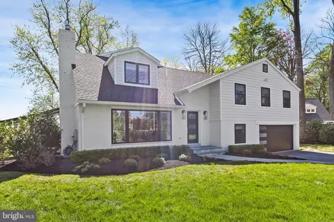 Exterior - 364 Rose Glen Dr, Wayne, PA 19087 photo 16 of 16