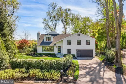 364 Rose Glen Dr, Wayne, PA 19087