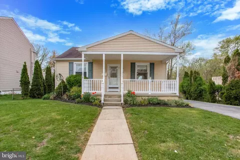 129 S Martin Ln, Norwood, PA 19074
