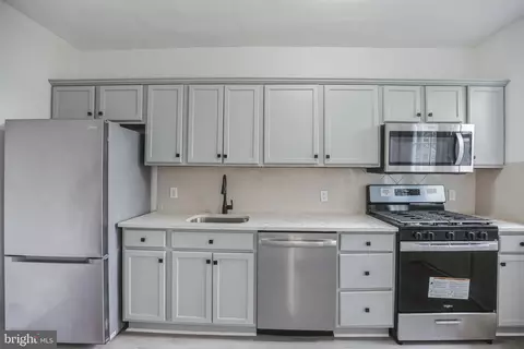 Kitchen - 6 Maple St, Marcus Hook, PA 19061 photo 5 of 7