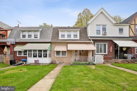 Exterior - 6 Maple St, Marcus Hook, PA 19061 photo 2 of 7