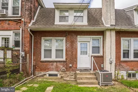 Exterior - 6 Maple St, Marcus Hook, PA 19061 photo 5 of 7