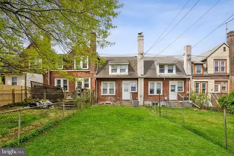 Exterior - 6 Maple St, Marcus Hook, PA 19061 photo 6 of 7