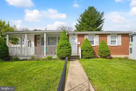 102 W Garfield Ave, Norwood, PA 19074
